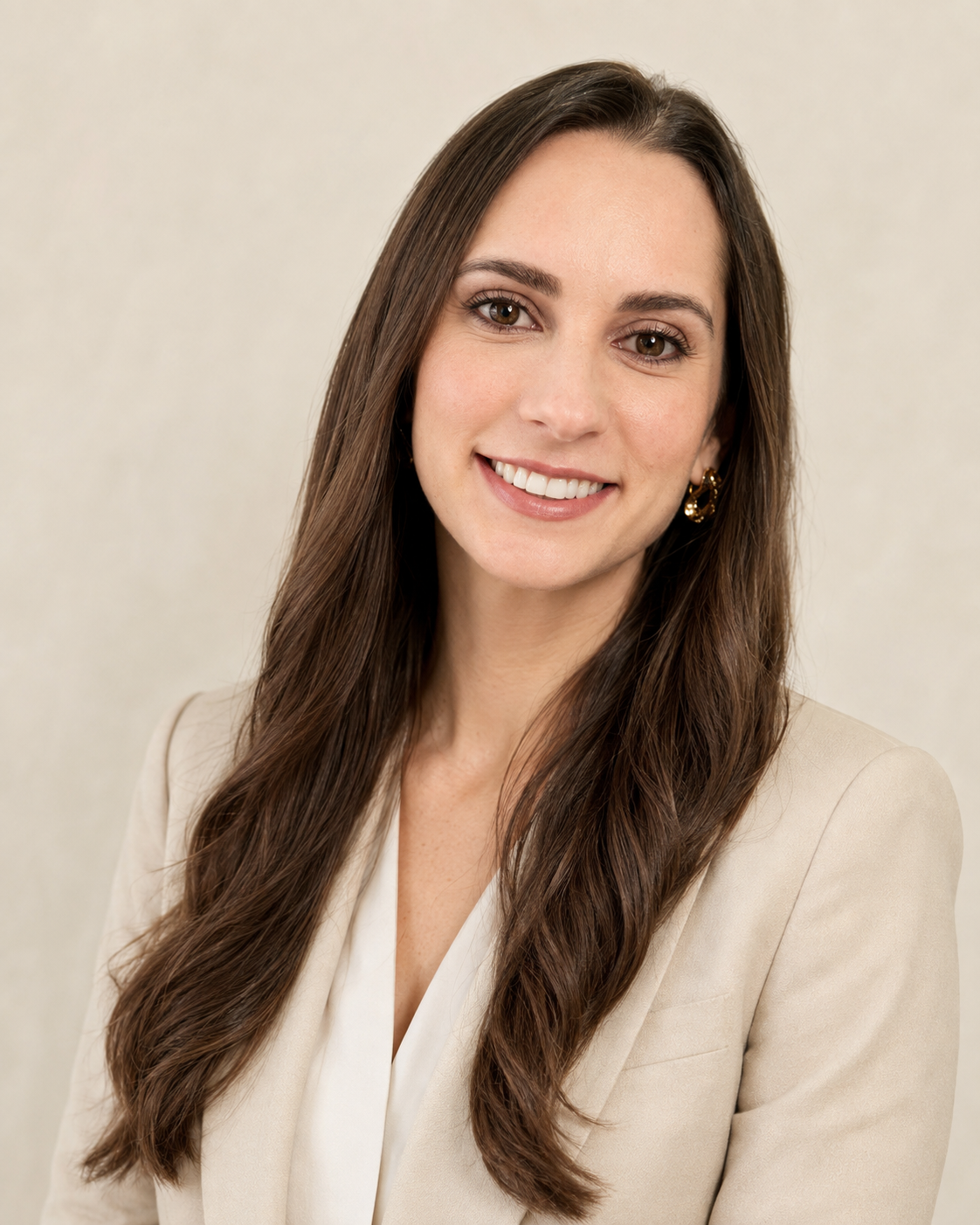 Cintia Oliveira - Corretora de Imóveis em Araçatuba